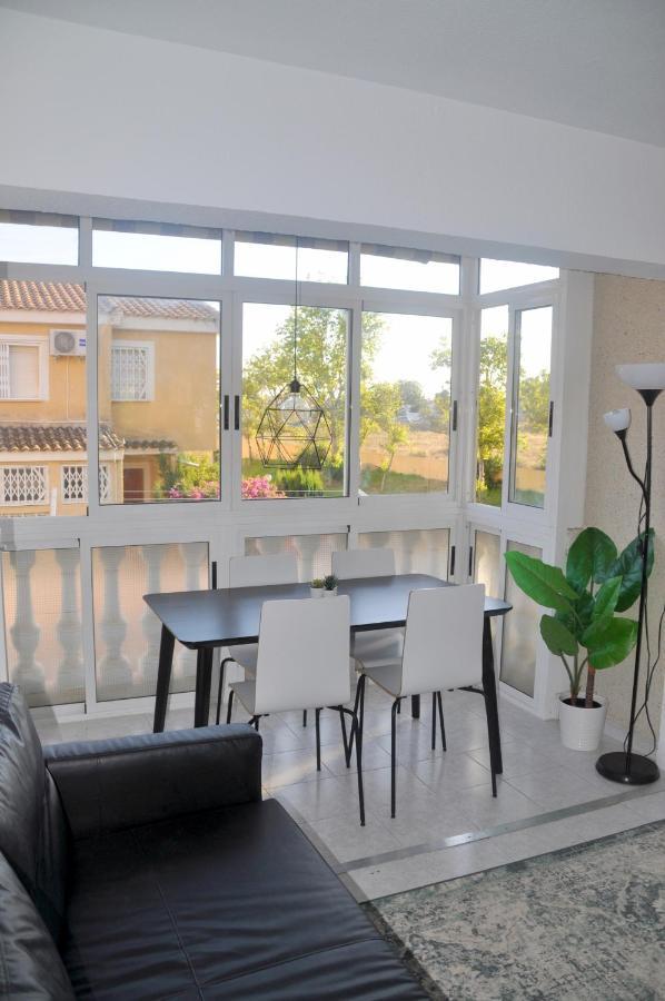 Apartment Con Piscina Y Parking *